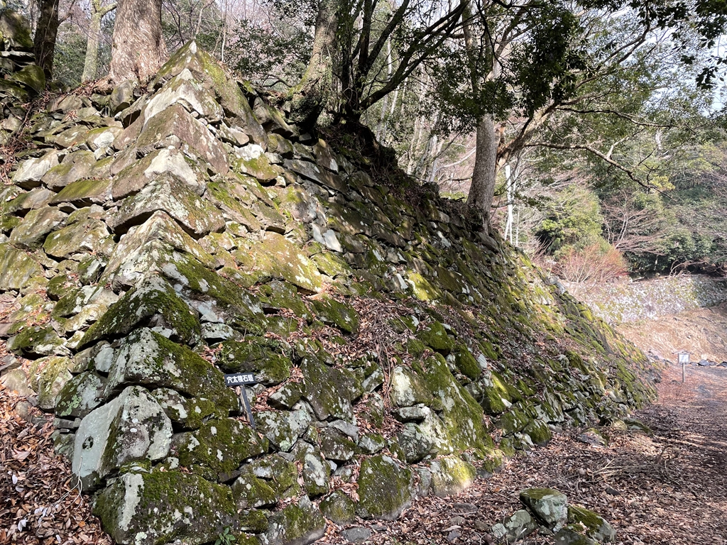 角牟礼城登城口